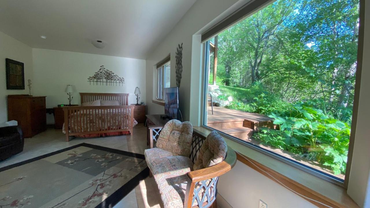 Eagle Peak Guesthouse Eagle River Екстериор снимка