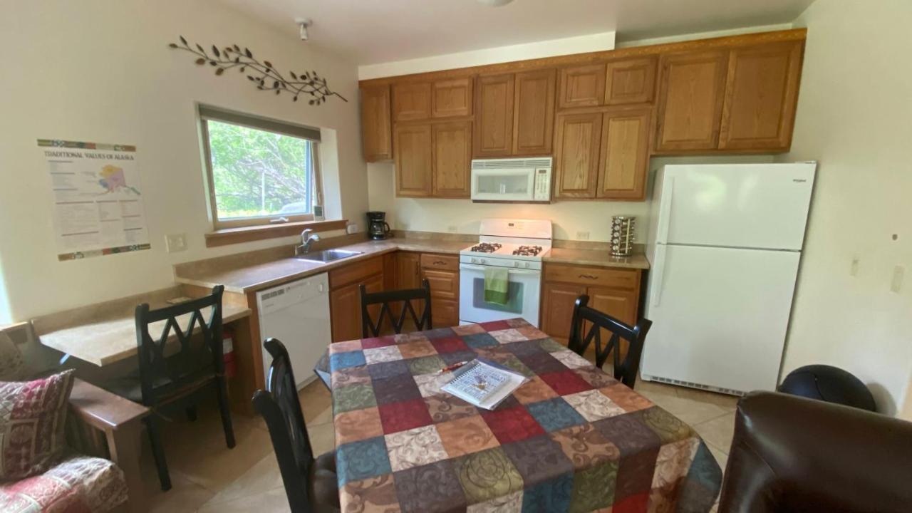 Eagle Peak Guesthouse Eagle River Екстериор снимка