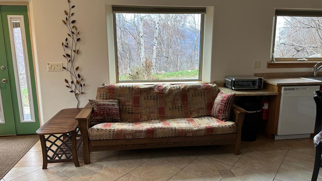 Eagle Peak Guesthouse Eagle River Екстериор снимка