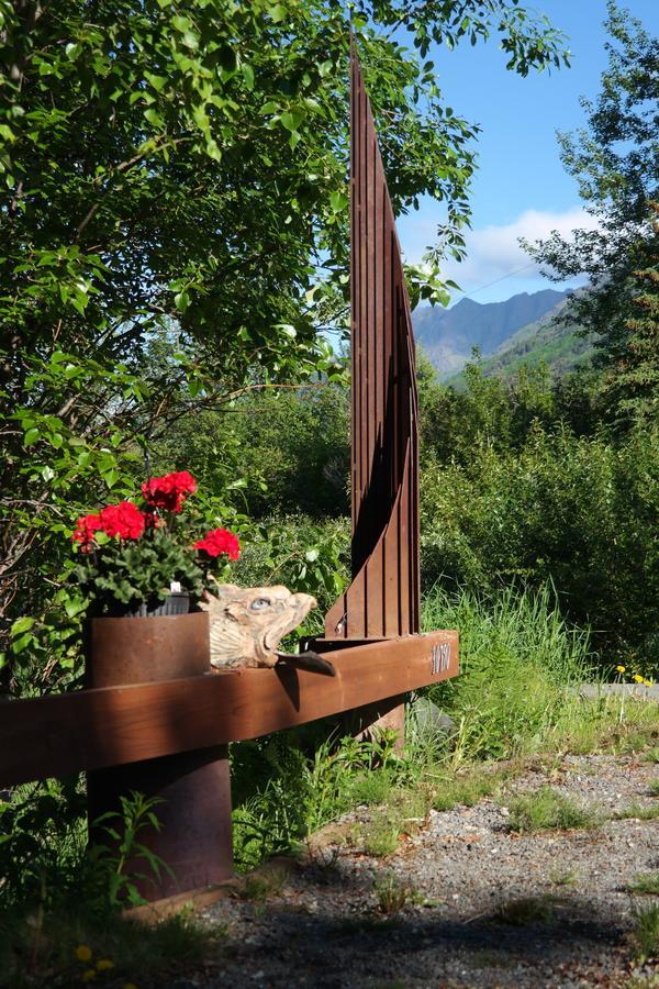 Eagle Peak Guesthouse Eagle River Екстериор снимка